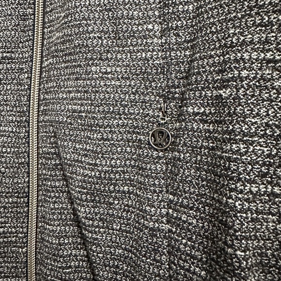 Lululemon Sweater - Picture 4 of 4